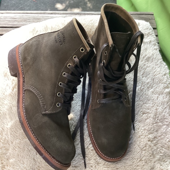 Men Chippewa boots like new in 11 US, moss green. - Picture 2 of 16